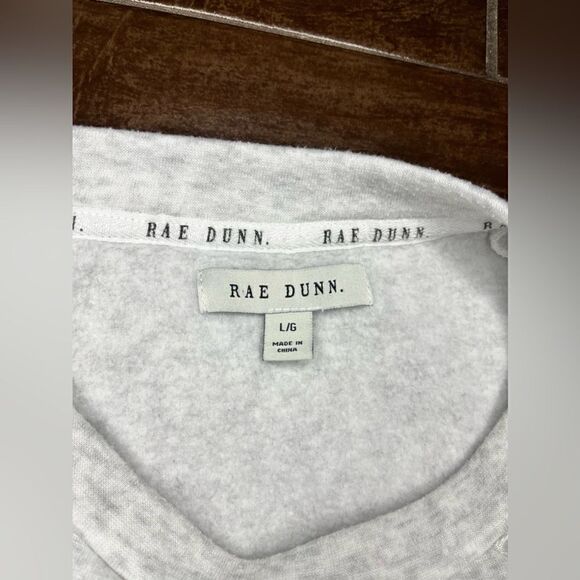 Rae Dunn “GOOD VIBES" Studio Raglan Sweatshirt sz Large - Picture 3 of 8